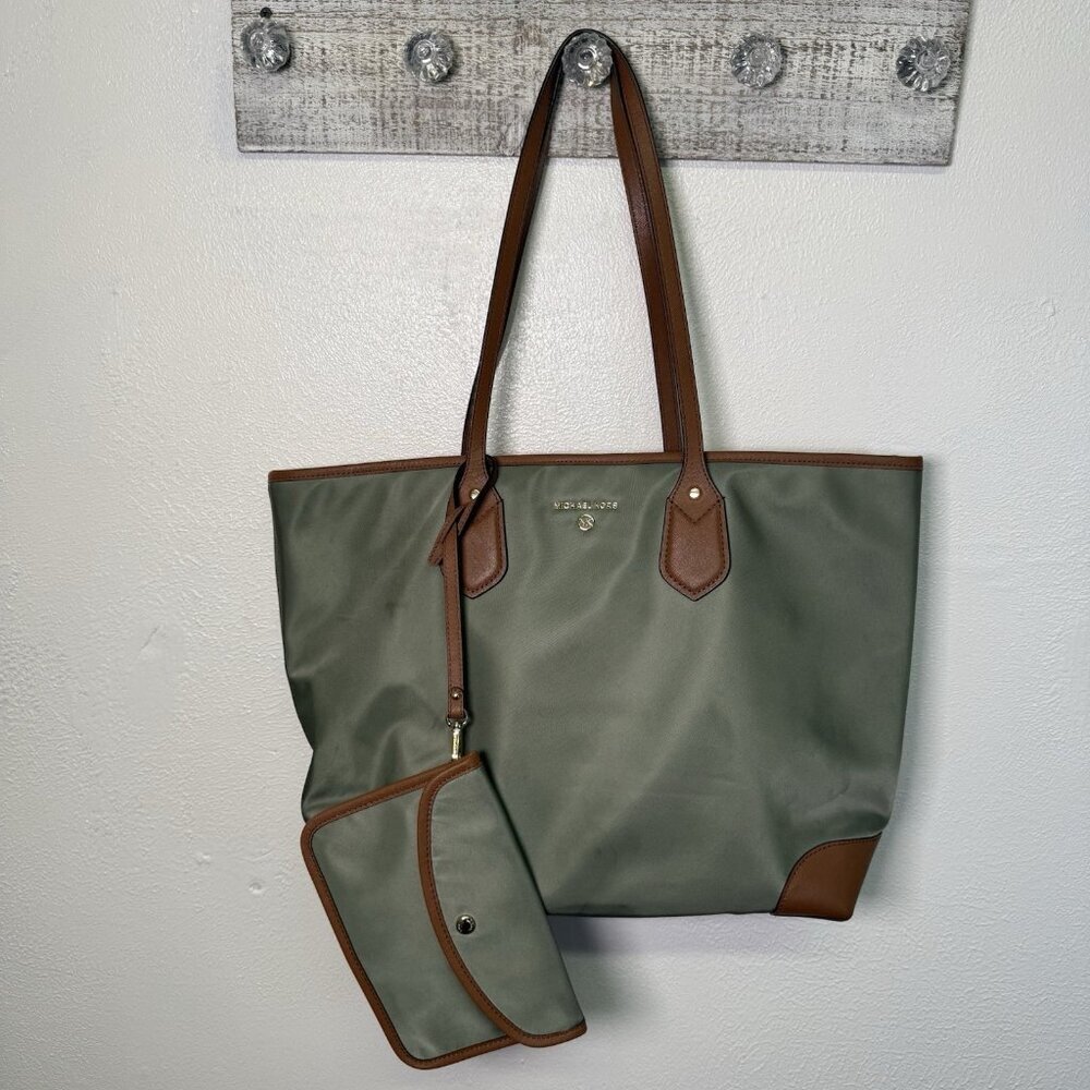 Michael Kors Eva Large Nylon Leather Tote Wh Match Pouch Army Green Timeless - Picture 1 of 16